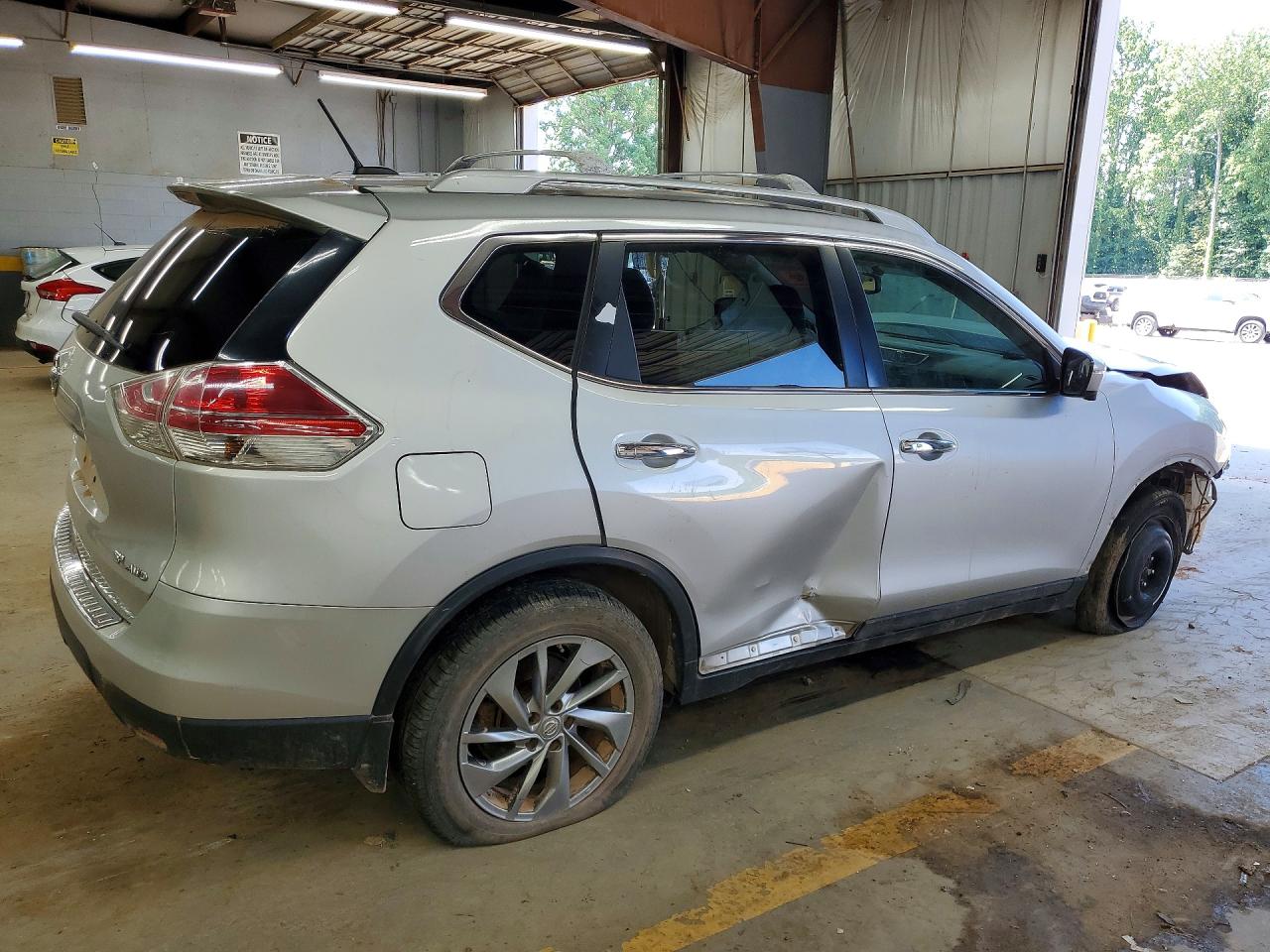 2015 NISSAN ROGUE