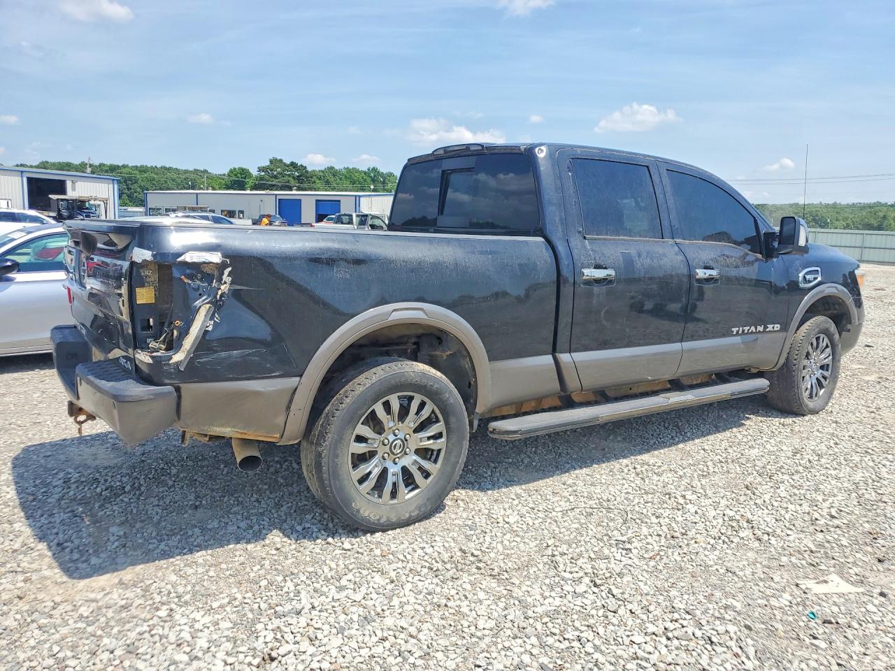 2016 NISSAN TITAN