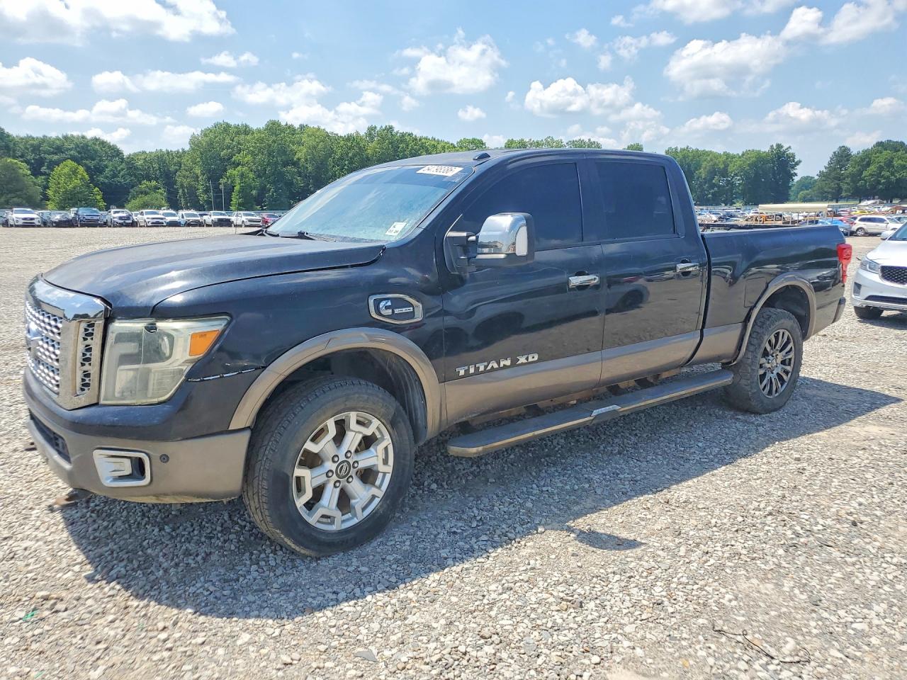 2016 NISSAN TITAN