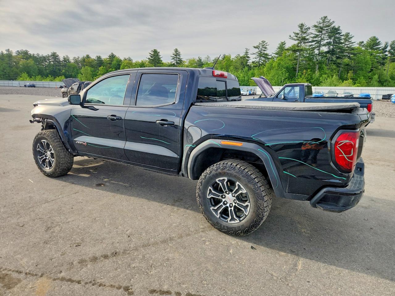 2024 GMC CANYON