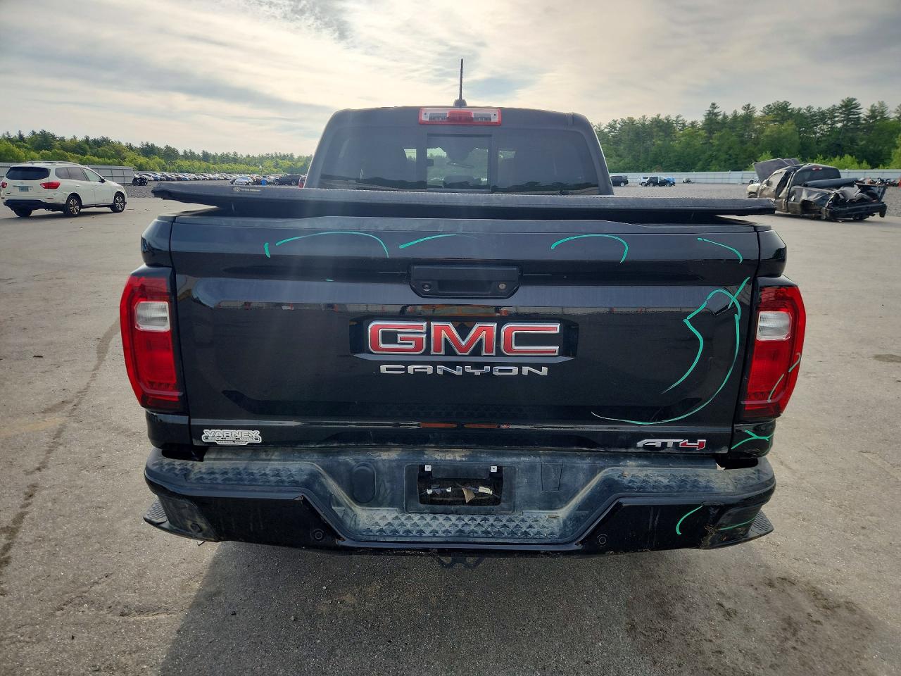 2024 GMC CANYON