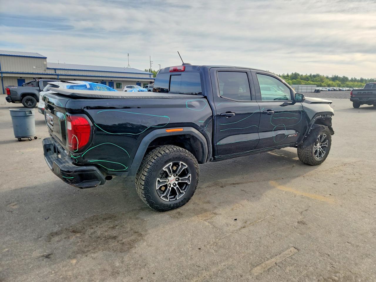 2024 GMC CANYON