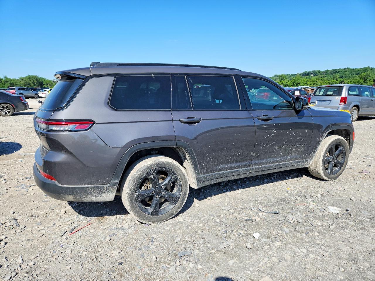 2022 JEEP CHEROKEE