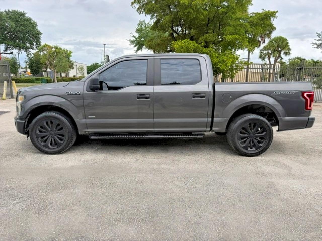 2016 FORD F150