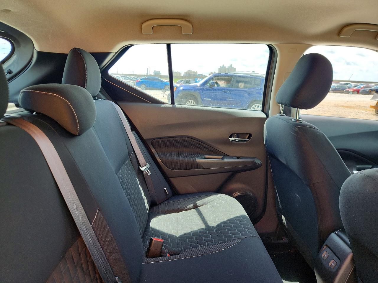 2021 NISSAN KICKS