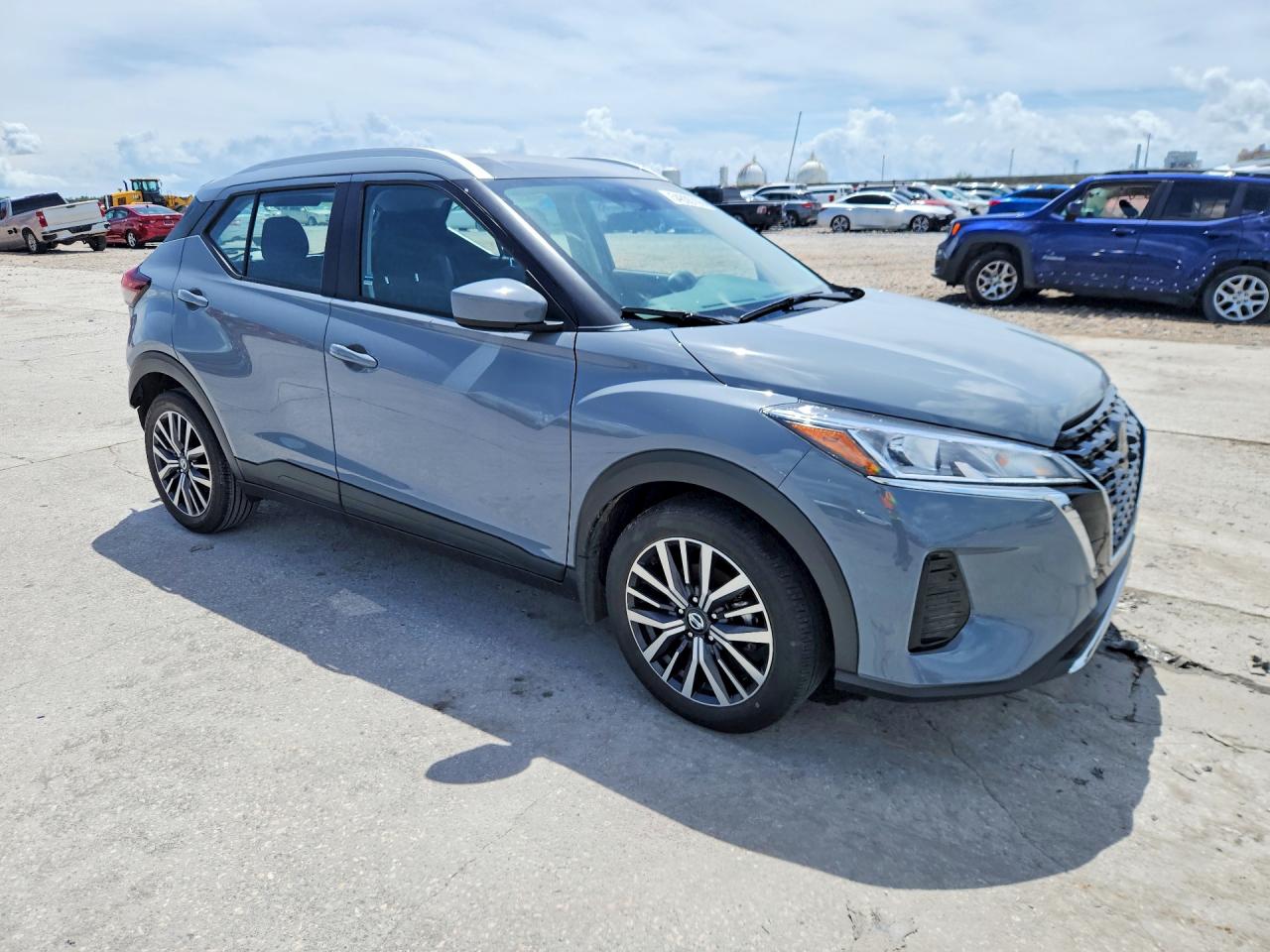 2021 NISSAN KICKS