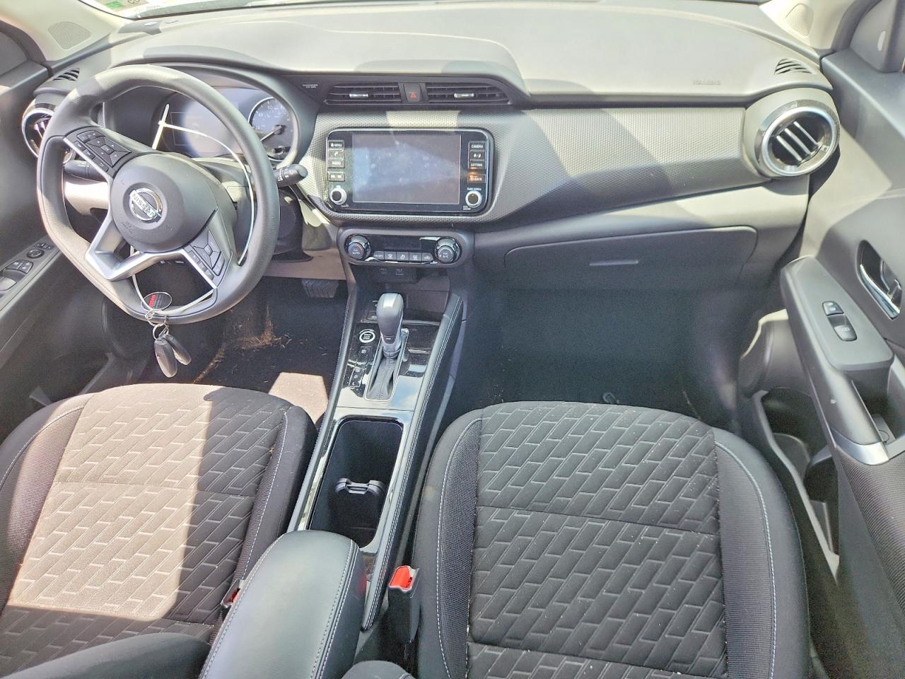 2021 NISSAN KICKS