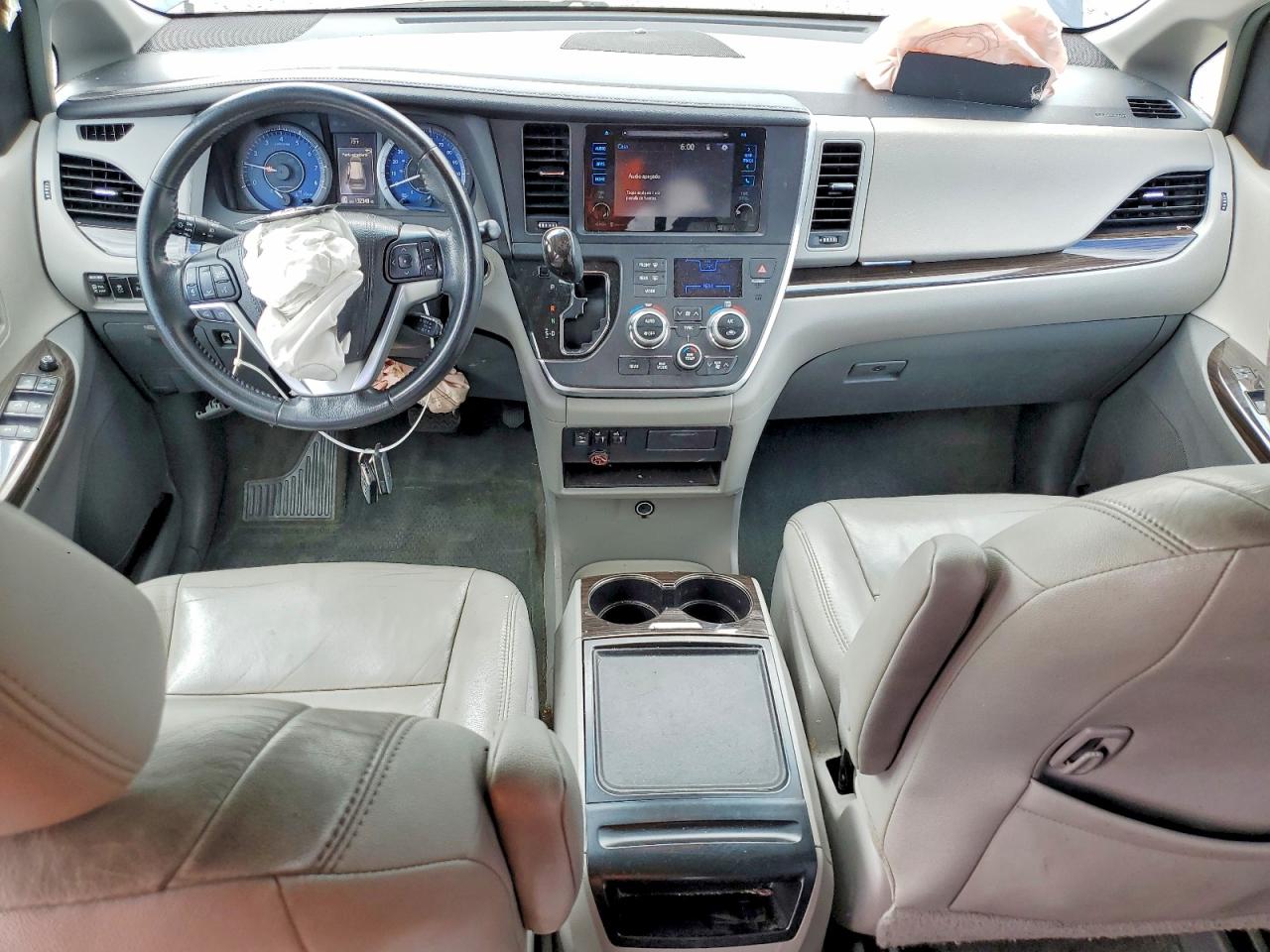 2015 TOYOTA SIENNA