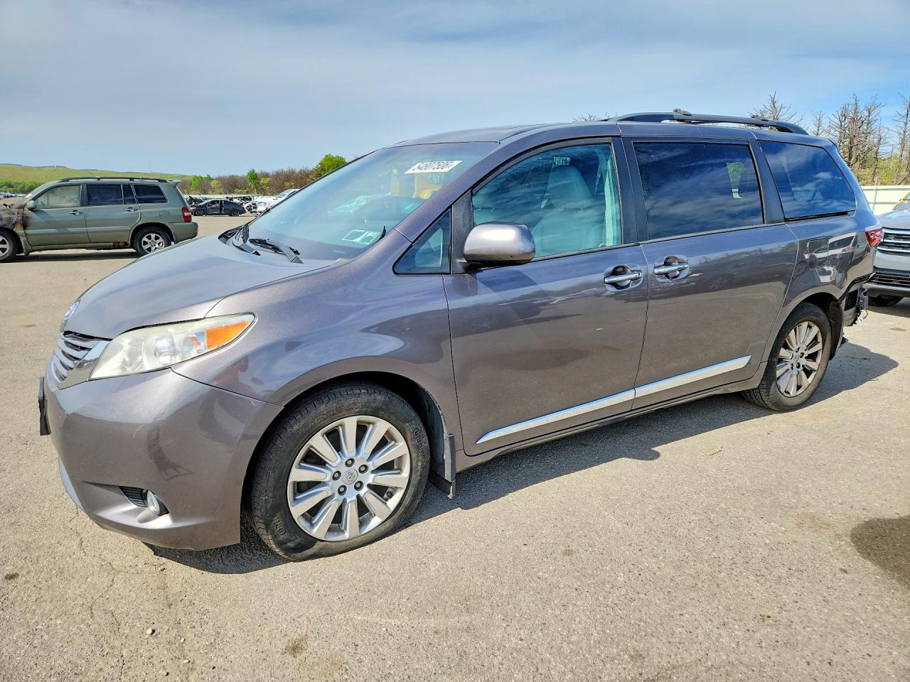 2017 TOYOTA SIENNA