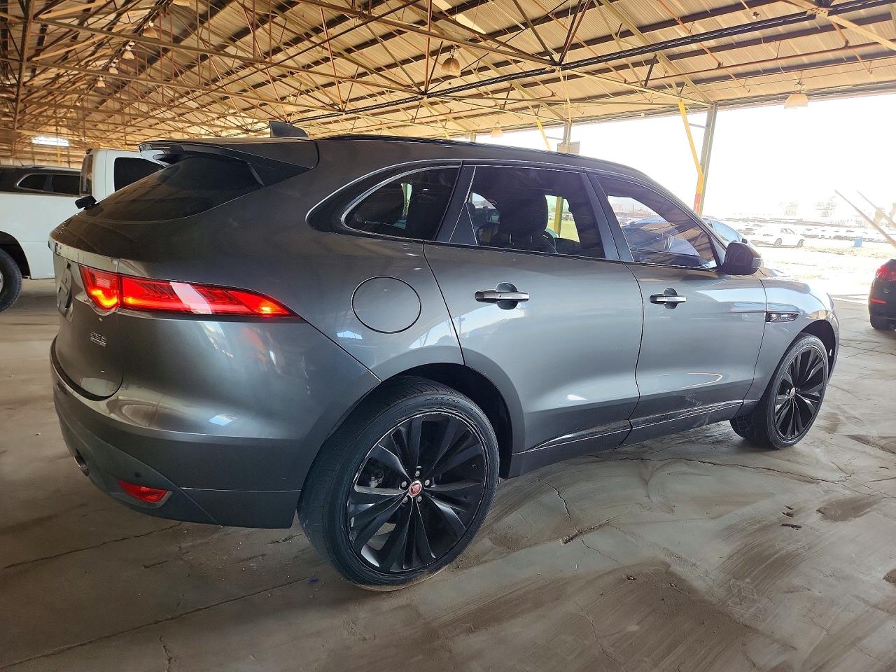 2018 JAGUAR F-PACE