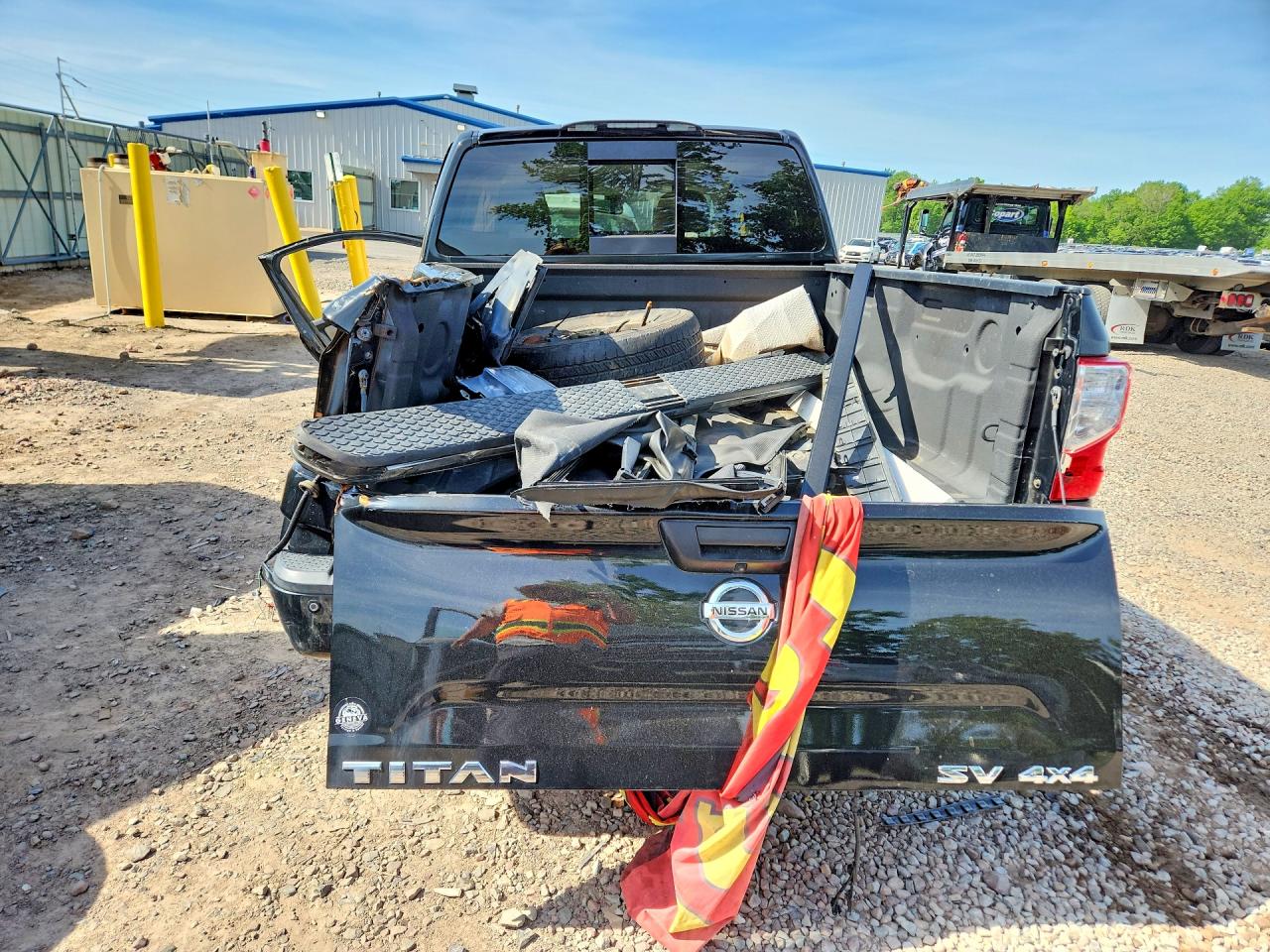 2017 NISSAN TITAN