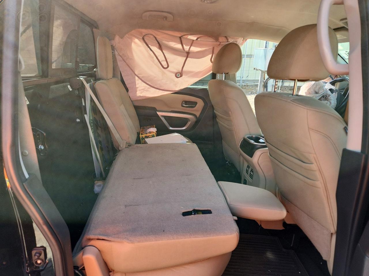 2017 NISSAN TITAN