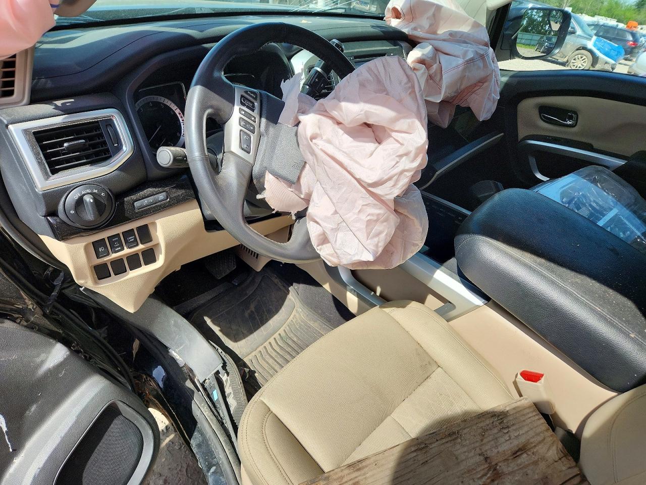 2017 NISSAN TITAN