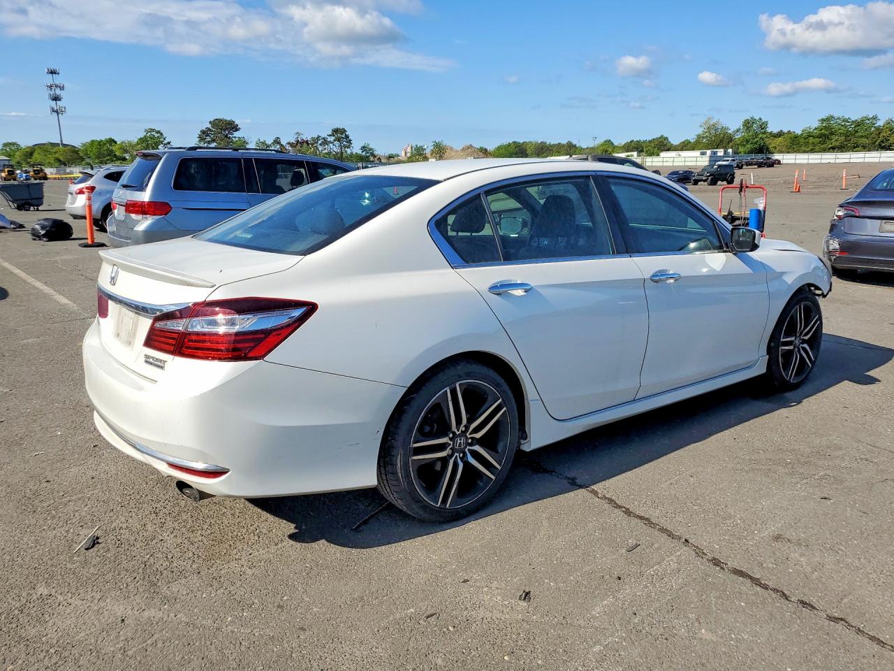 2017 HONDA ACCORD