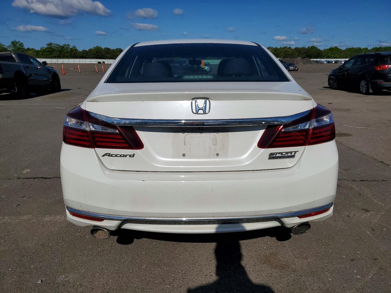 2017 HONDA ACCORD