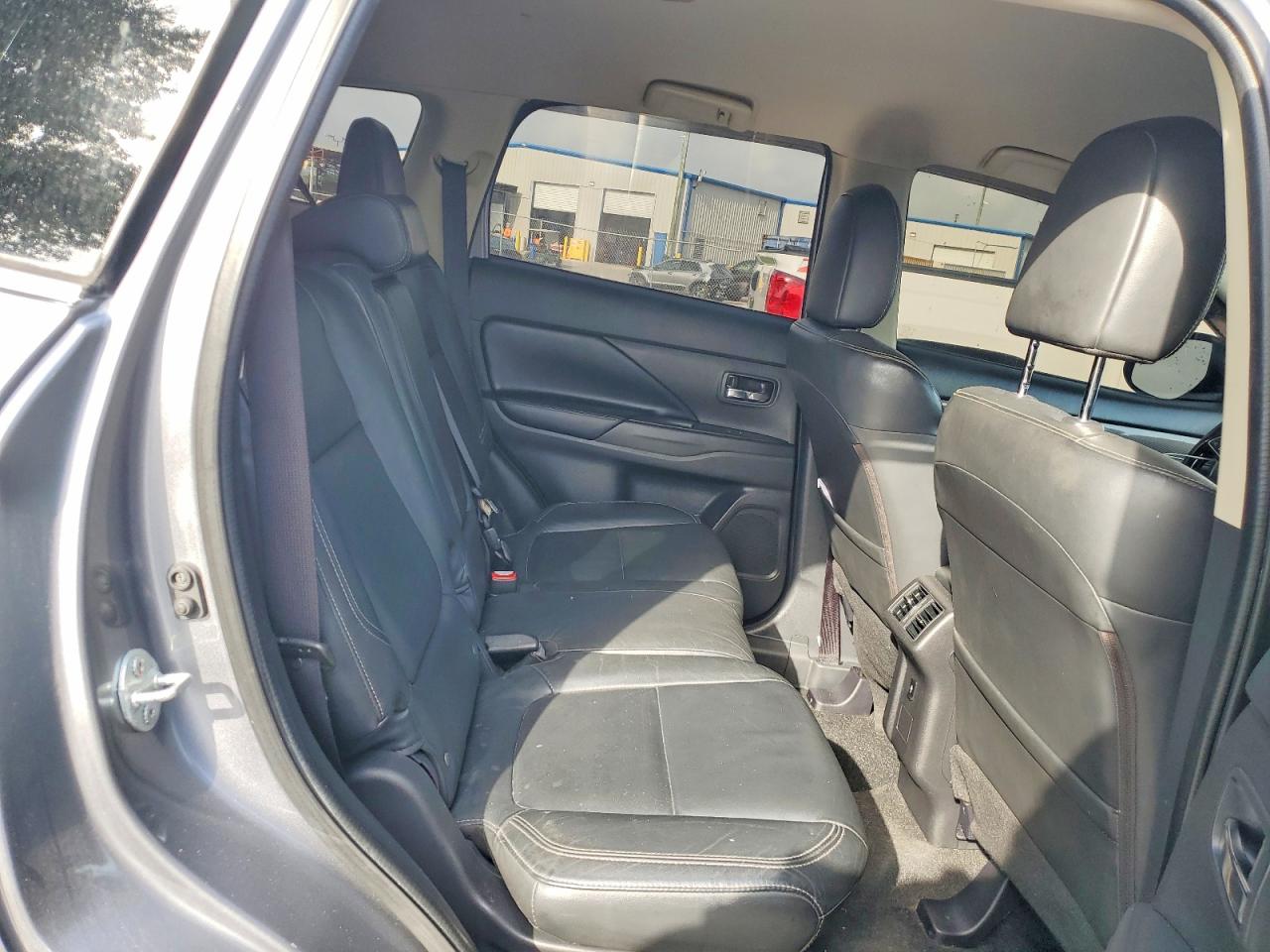 2019 MITSUBISHI OUTLANDER