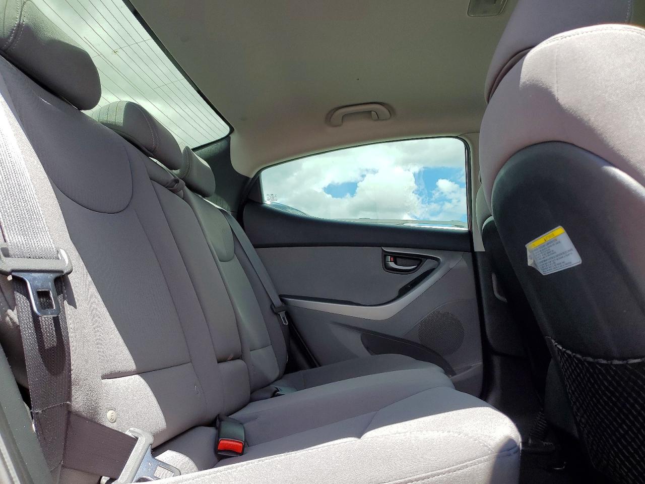 2014 HYUNDAI ELANTRA
