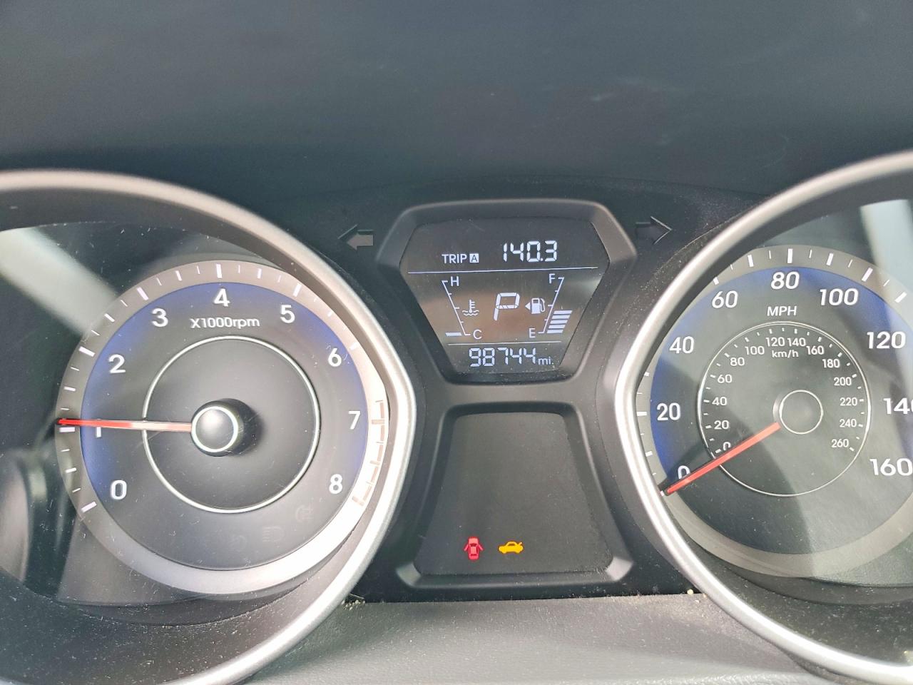 2014 HYUNDAI ELANTRA