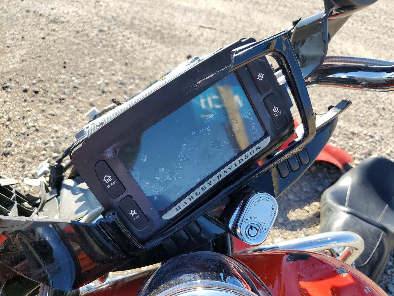 2017 HARLEY-DAVIDSON FL