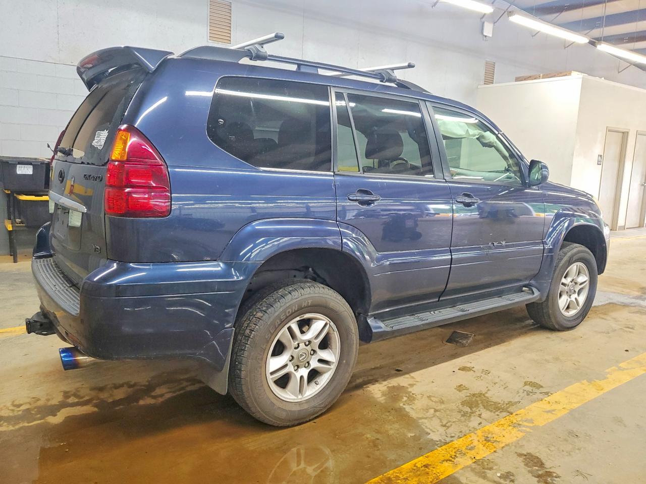 2004 LEXUS GX