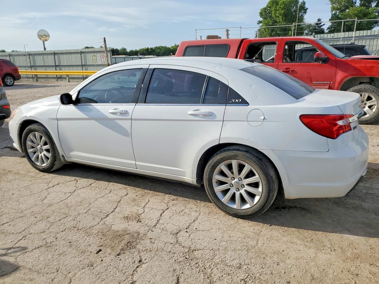 2013 CHRYSLER 200
