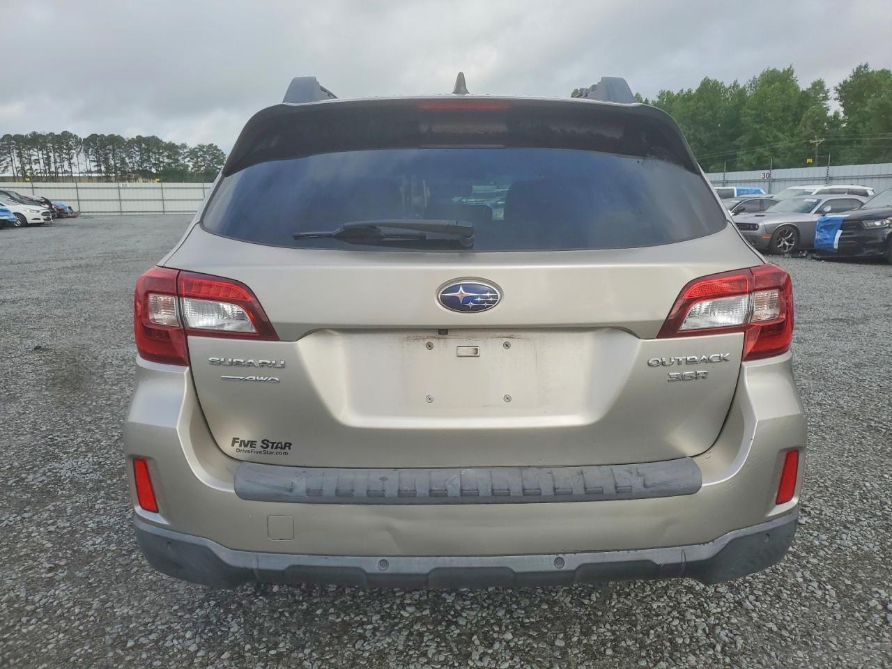 2017 SUBARU OUTBACK
