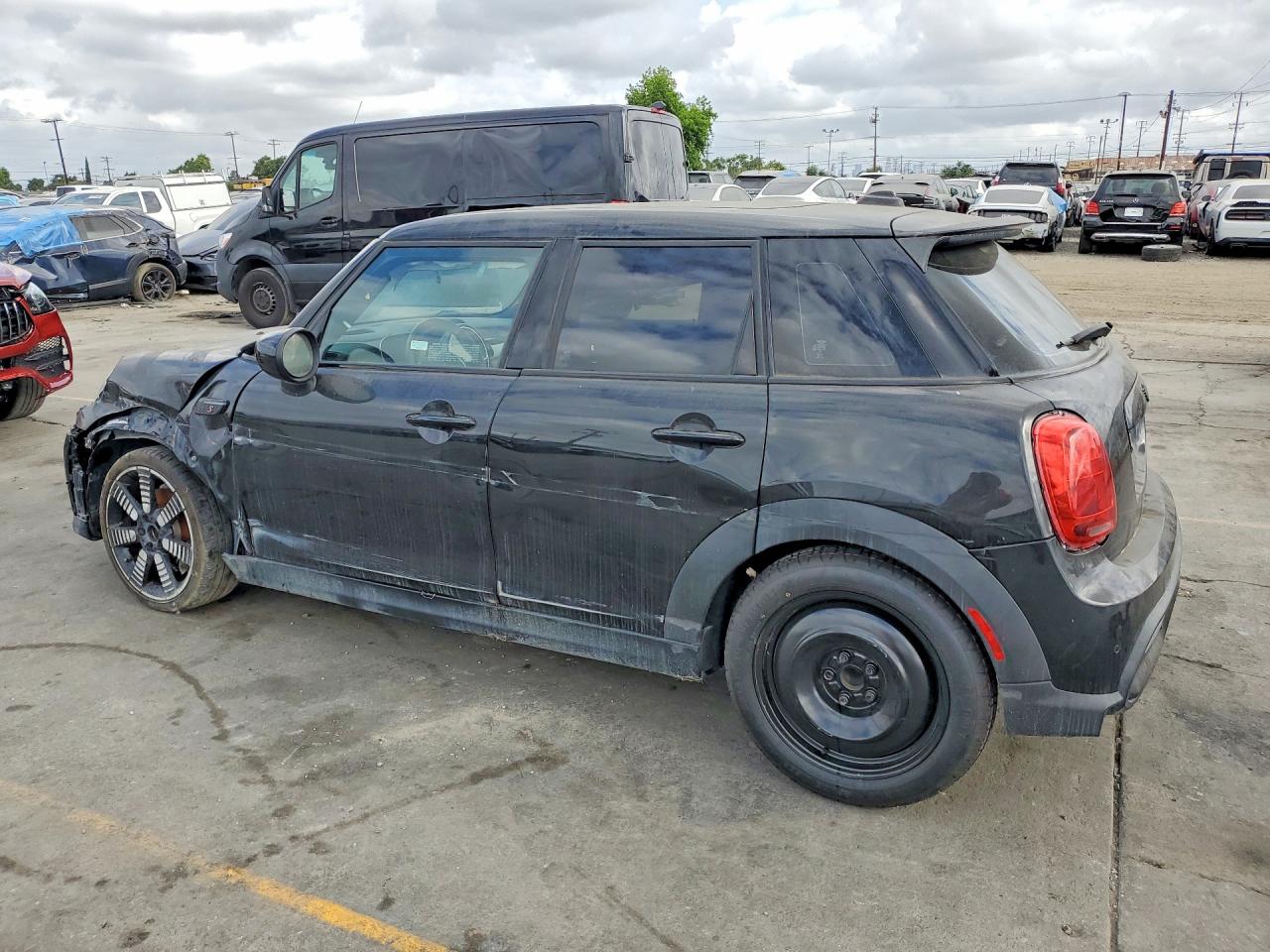 2023 MINI COOPER