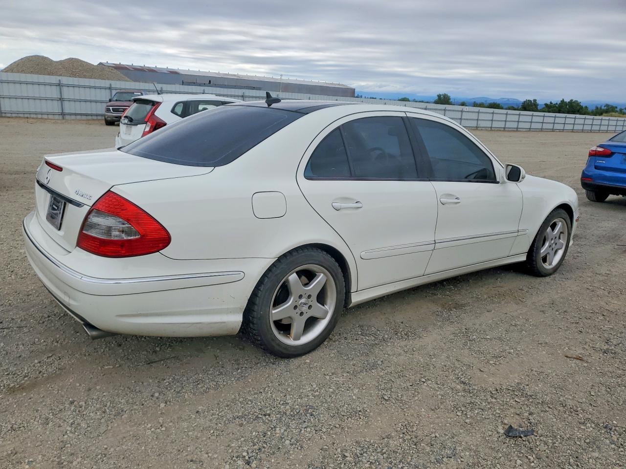 2009 MERCEDES-BENZ E-CLASS