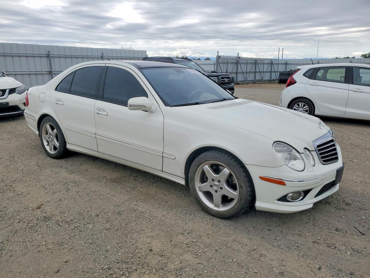 2009 MERCEDES-BENZ E-CLASS