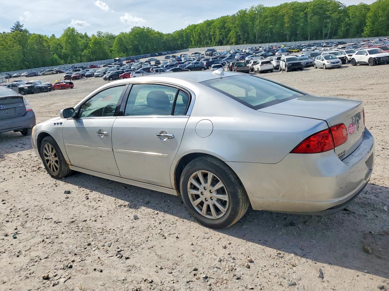 2011 BUICK LUCERNE