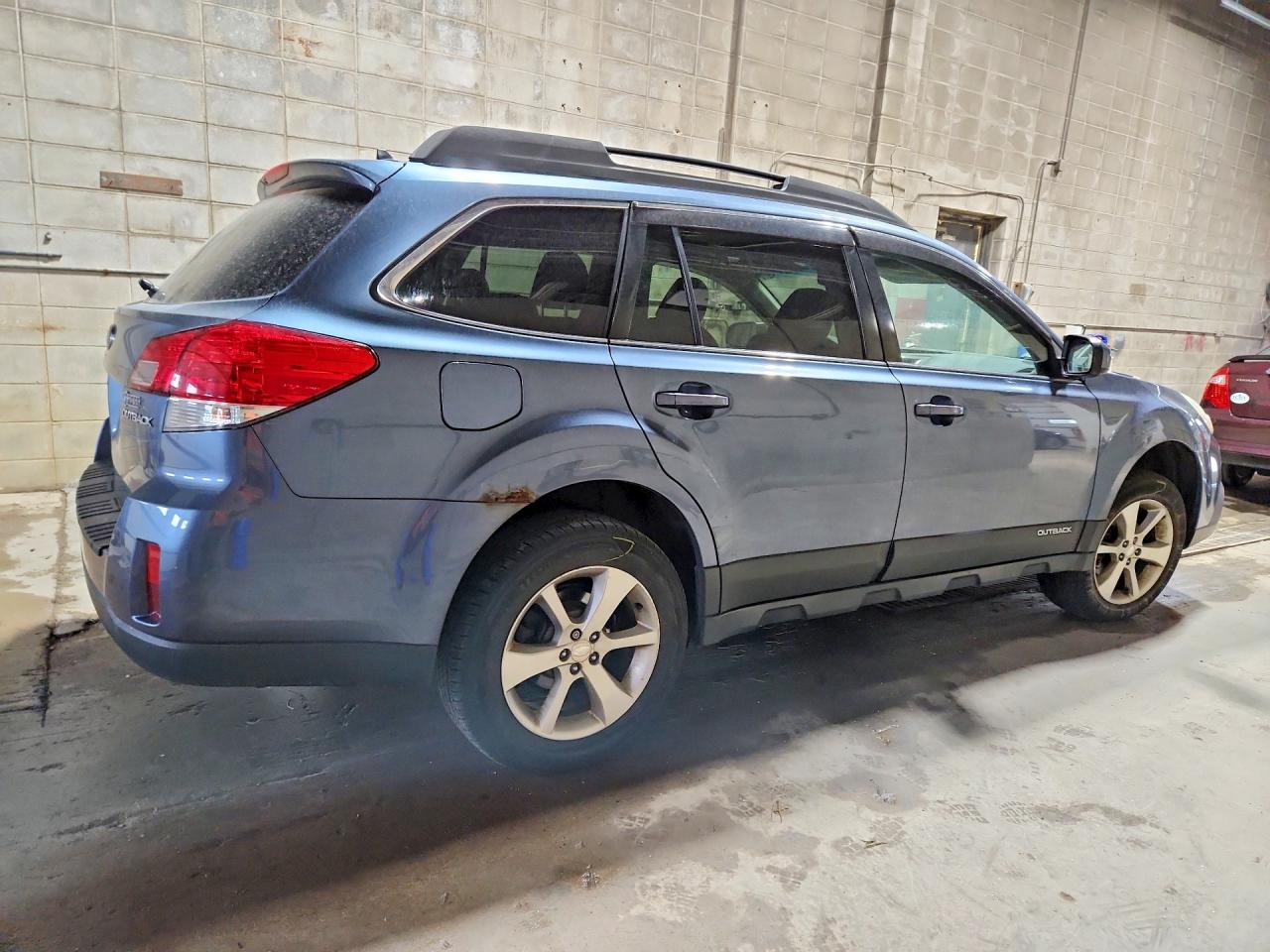 2013 SUBARU OUTBACK