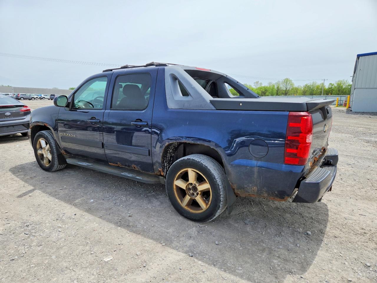 2011 CHEVROLET AVALANCHE