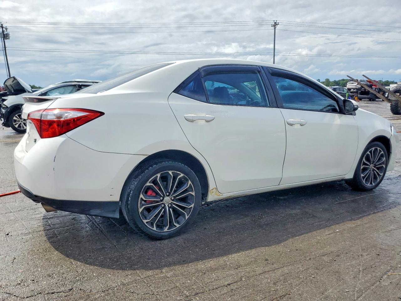 2016 TOYOTA COROLLA