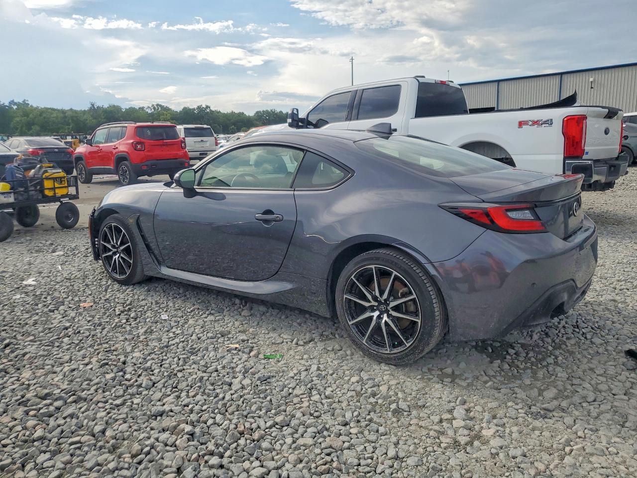 2023 TOYOTA 