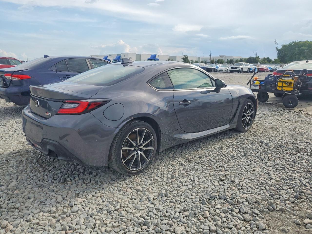 2023 TOYOTA 