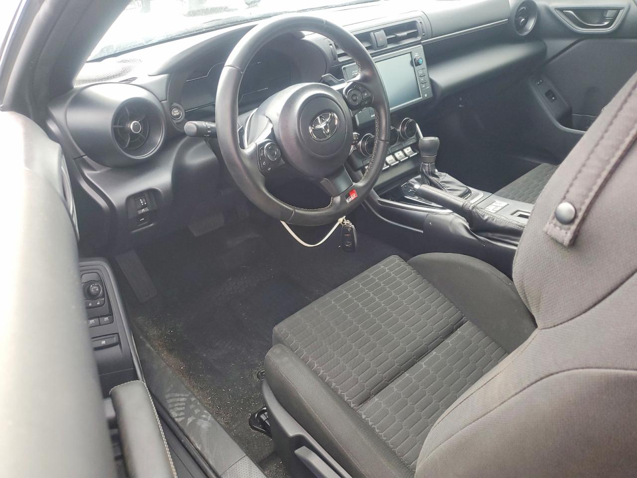 2023 TOYOTA 
