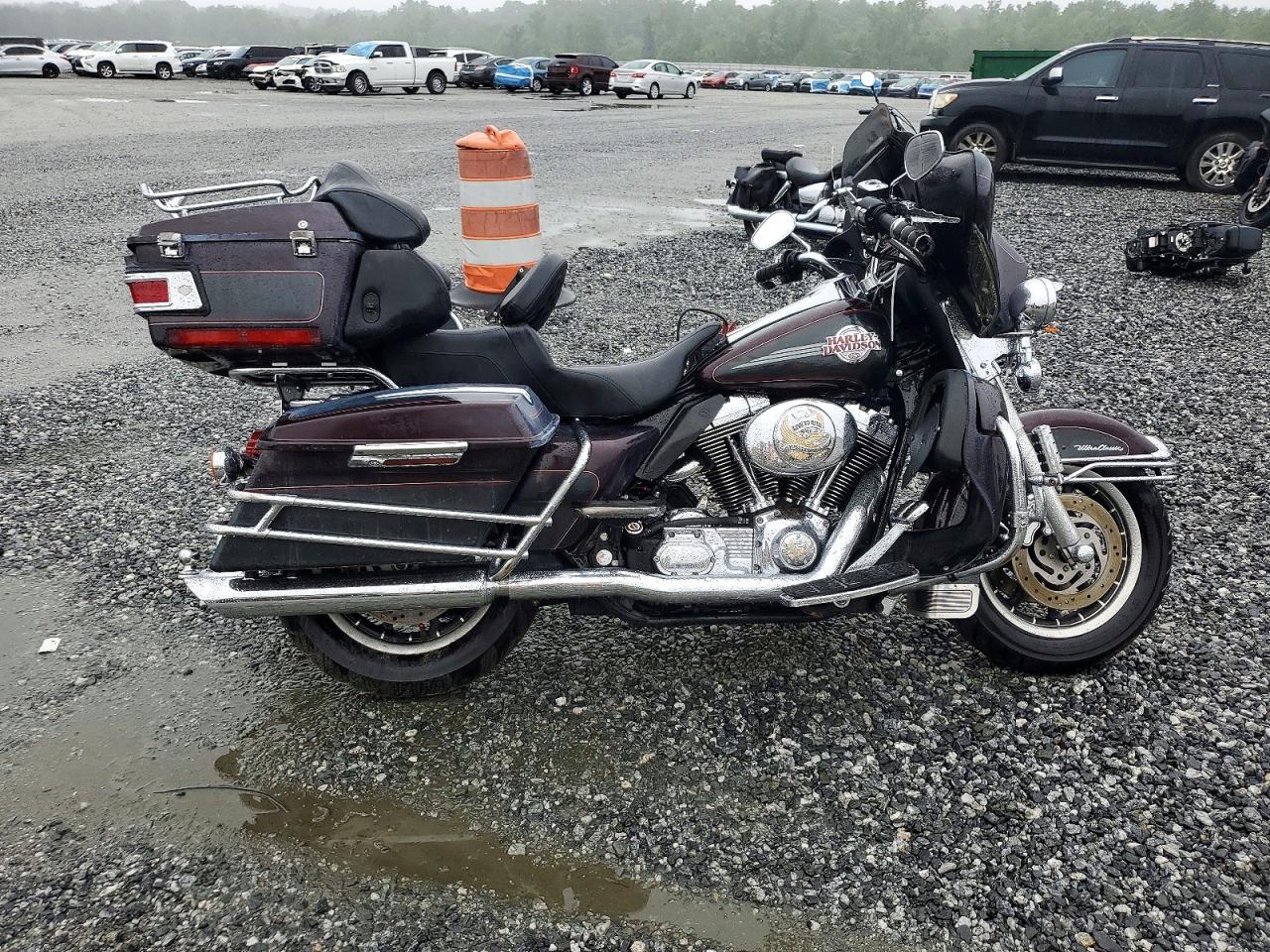2005 HARLEY-DAVIDSON FL