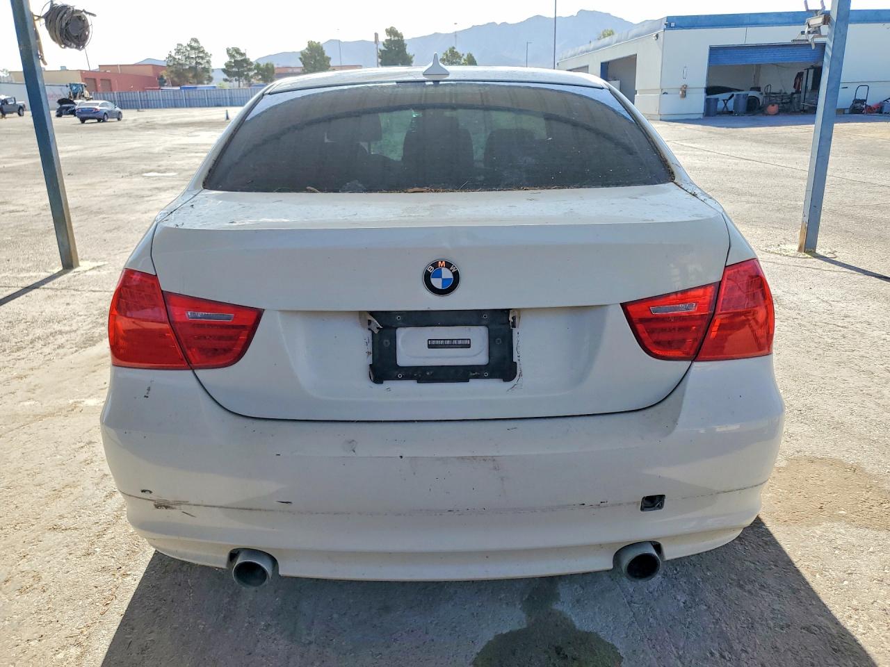 2011 BMW 3 SERIES