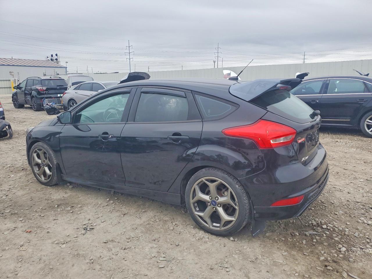 2016 FORD FOCUS