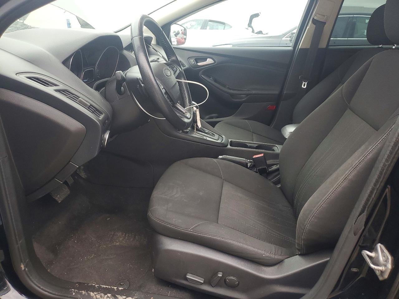 2016 FORD FOCUS