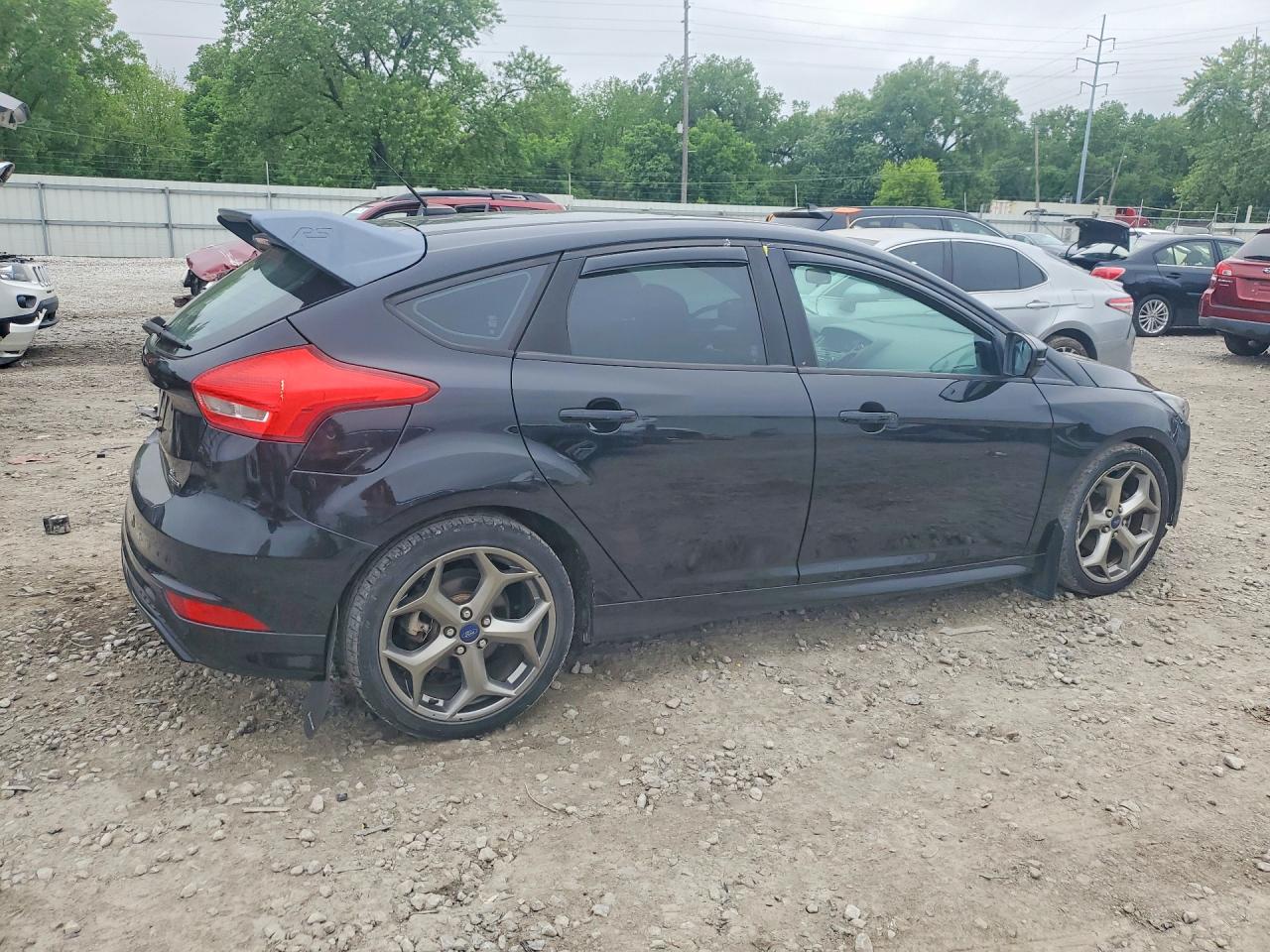 2016 FORD FOCUS