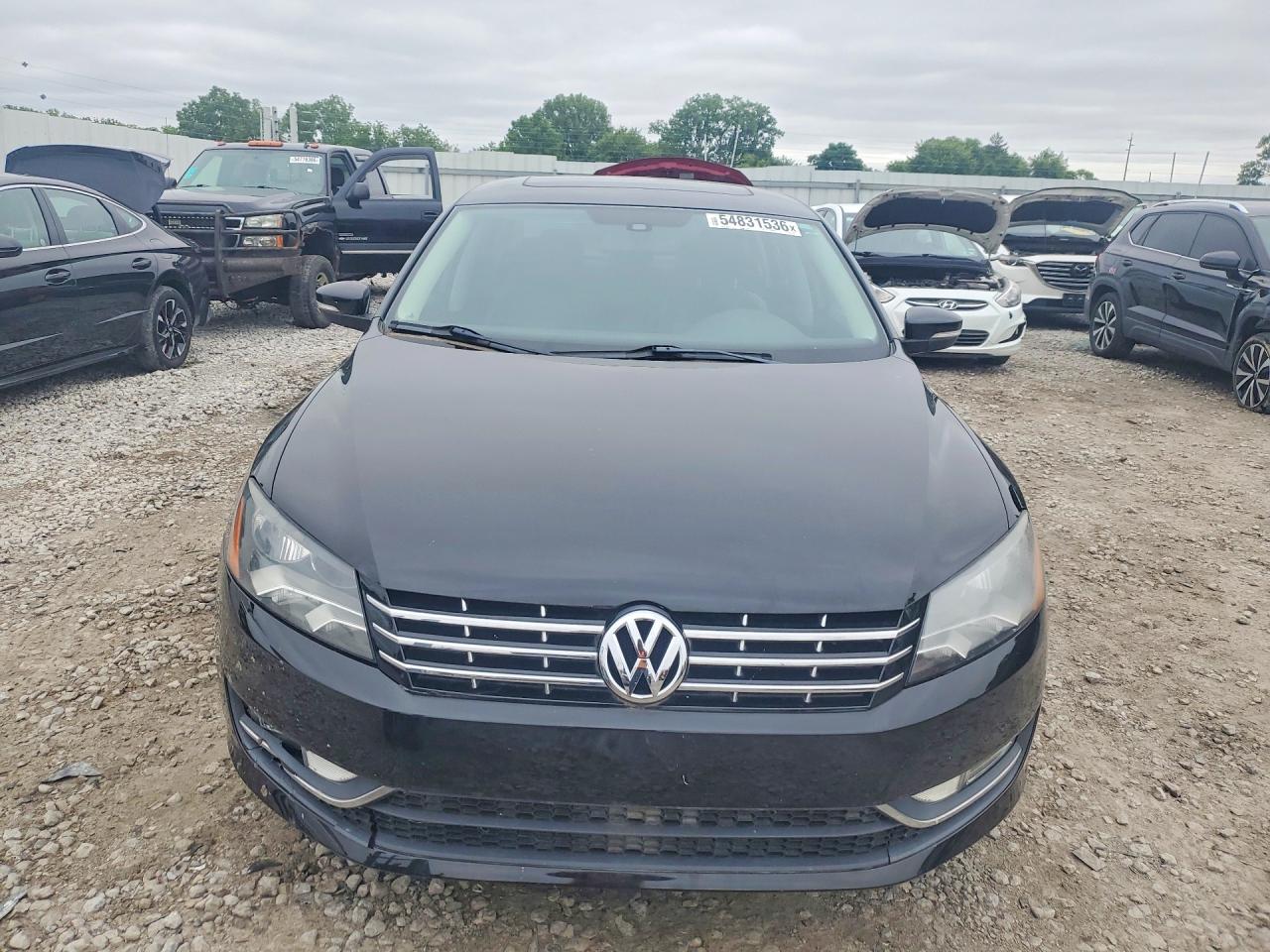 2014 VOLKSWAGEN PASSAT