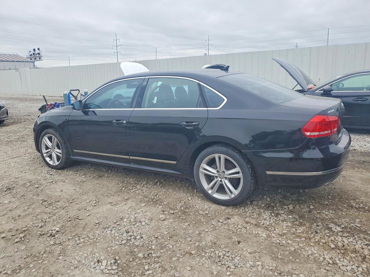 2014 VOLKSWAGEN PASSAT