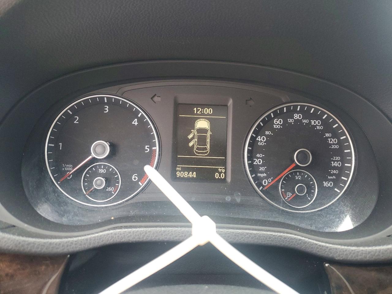 2014 VOLKSWAGEN PASSAT