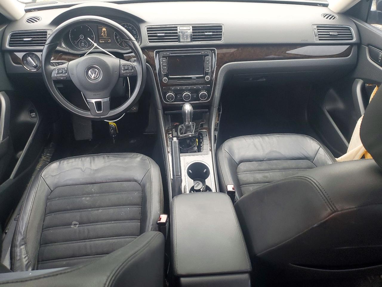 2014 VOLKSWAGEN PASSAT