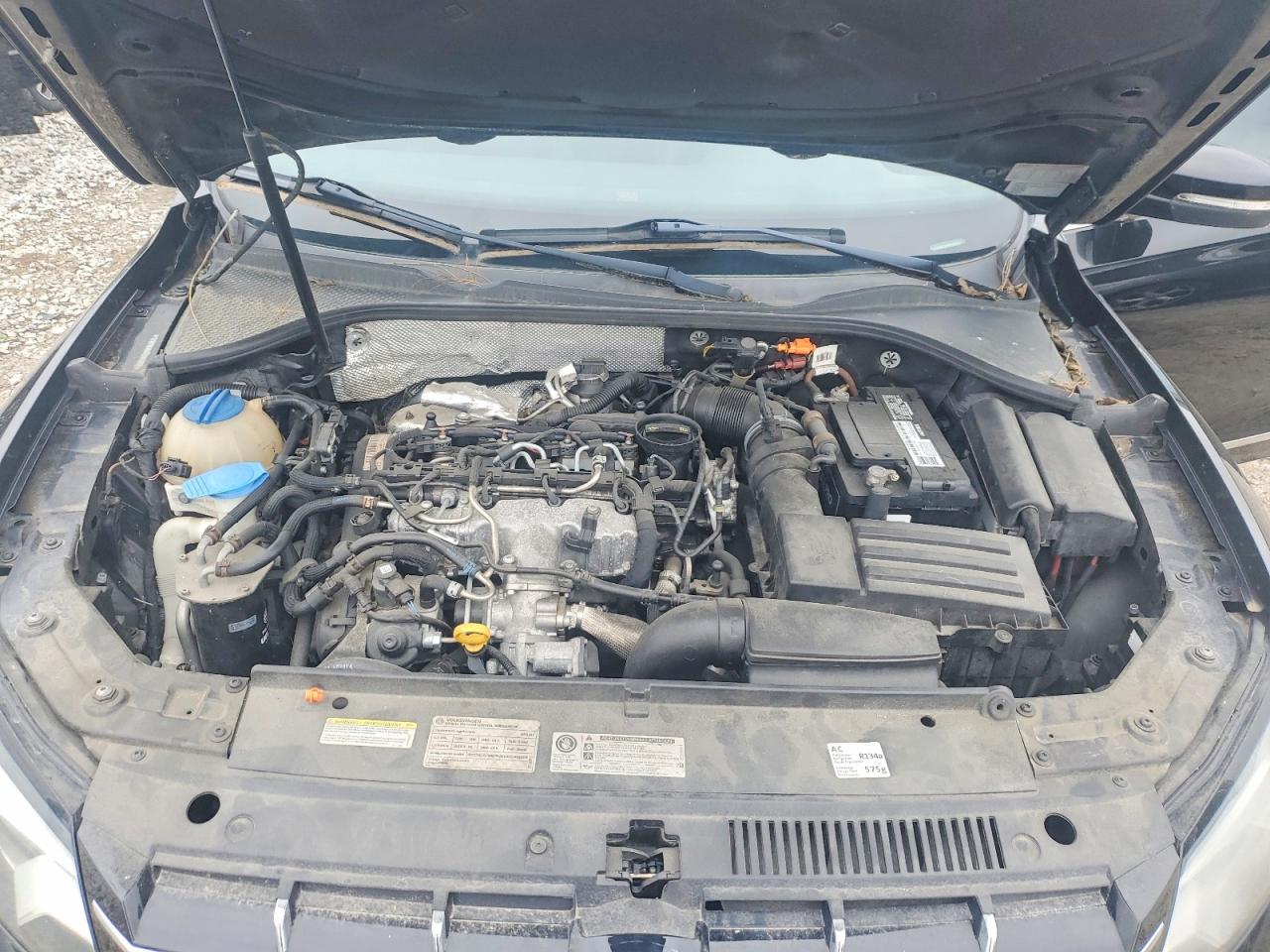 2014 VOLKSWAGEN PASSAT