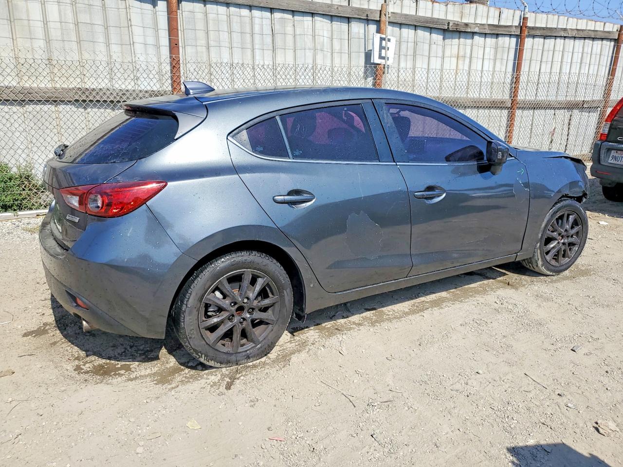2015 MAZDA 3