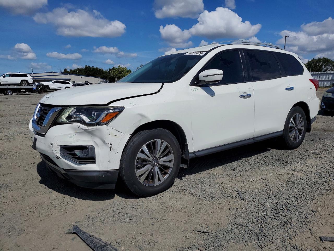 2017 NISSAN PATHFINDER