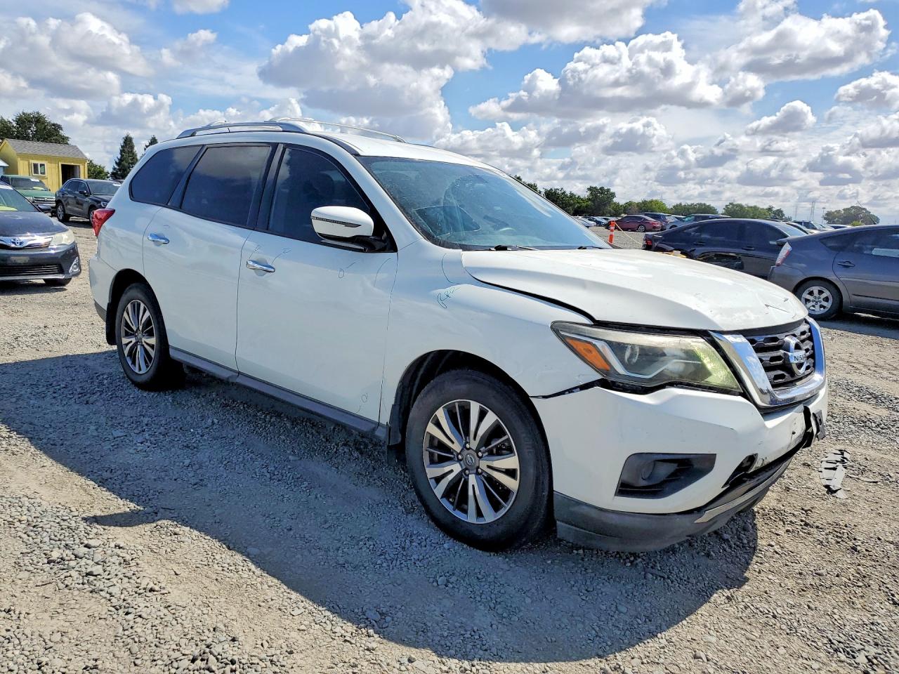 2017 NISSAN PATHFINDER