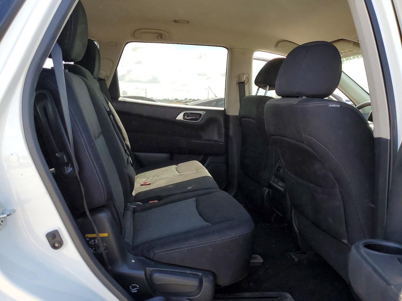2017 NISSAN PATHFINDER